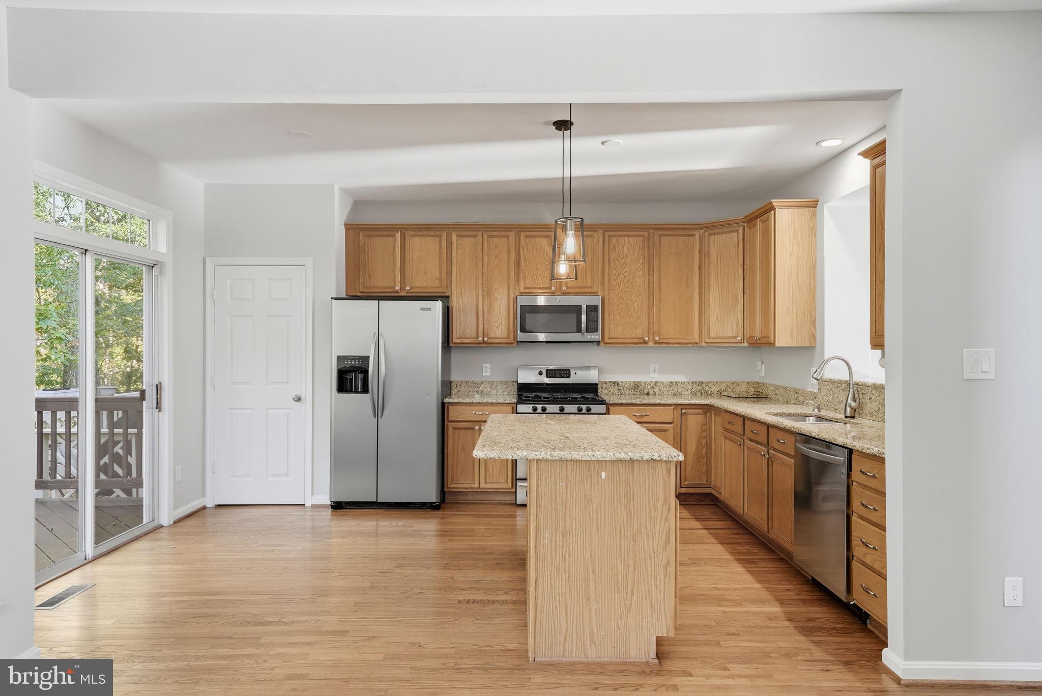 GREAT FALLS CHASE - Residential