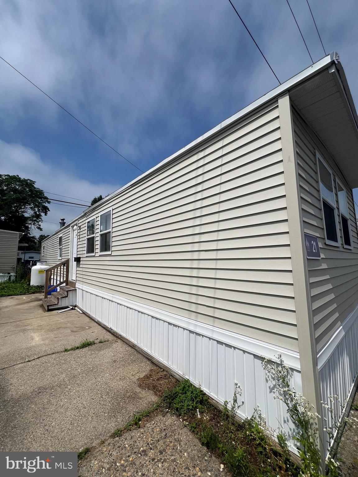 21 CEDARWOOD
