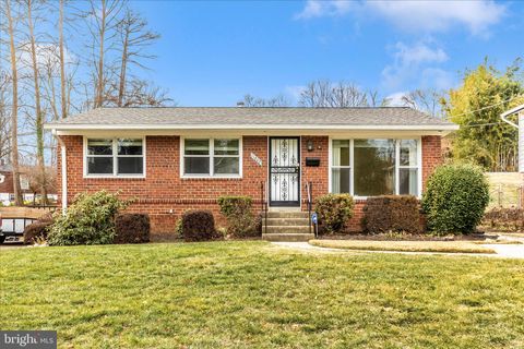 Photo of 11802 Pittson Road, SILVER SPRING, MD 20906 (MLS # MDMC2212402)