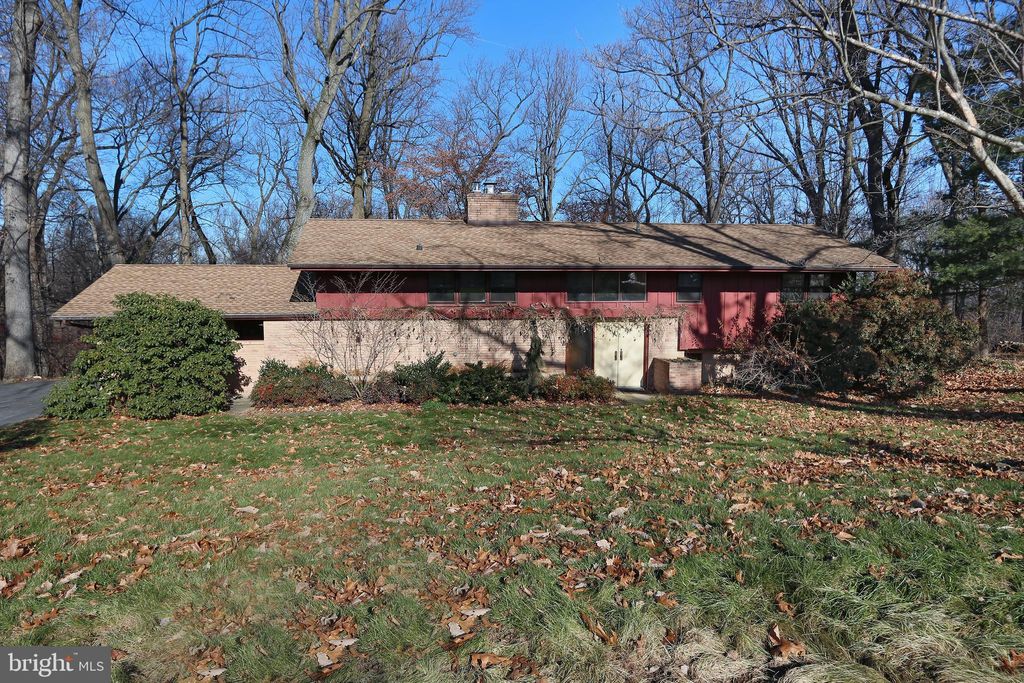 Photo of 843 HILLAIRE RD, LANCASTER, PA 17601 (MLS # PALA2029104)