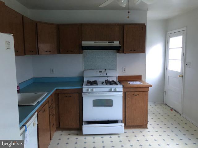 PERRY HALL VILLAGE - Residential