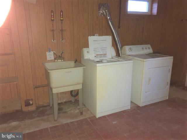 PERRY HALL VILLAGE - Residential