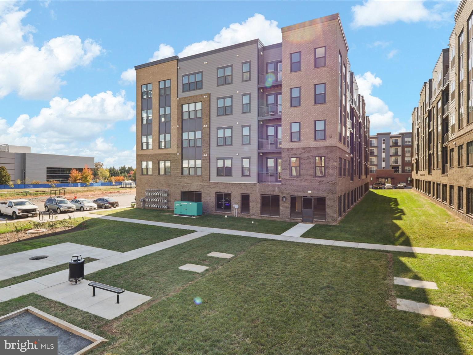 WAXPOOL CROSSING - Residential