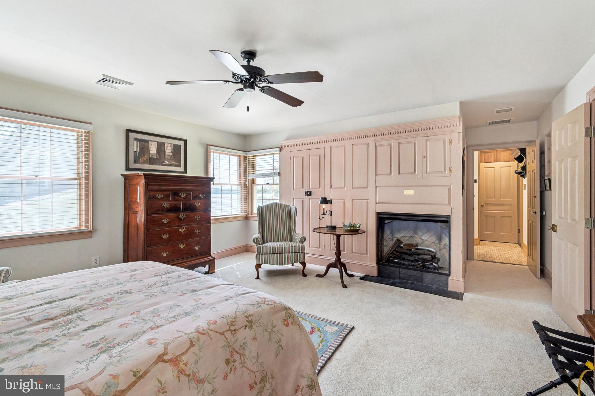 KENTMORE PARK - Residential