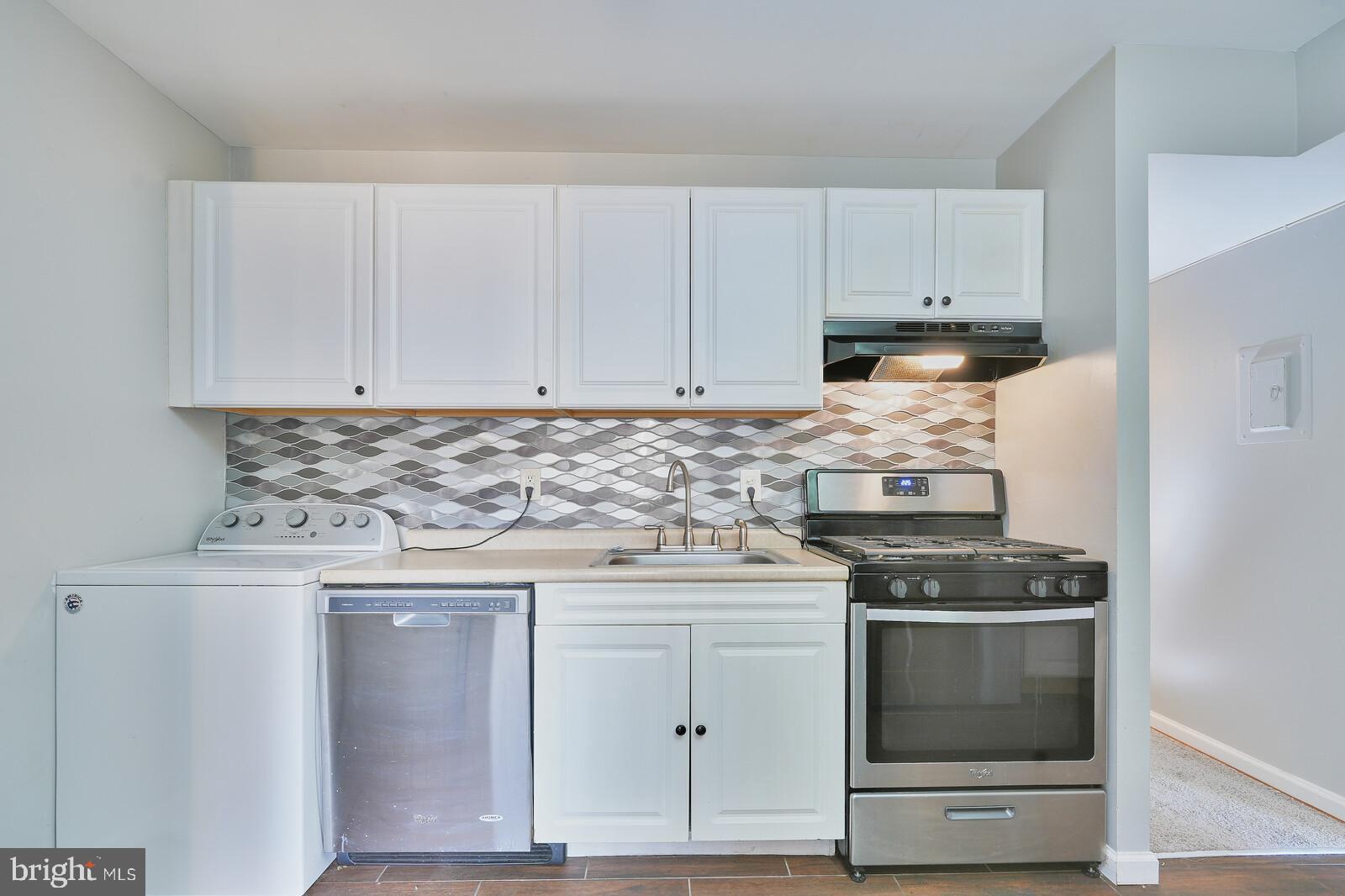 CHELSEA WOODS CONDO - Residential