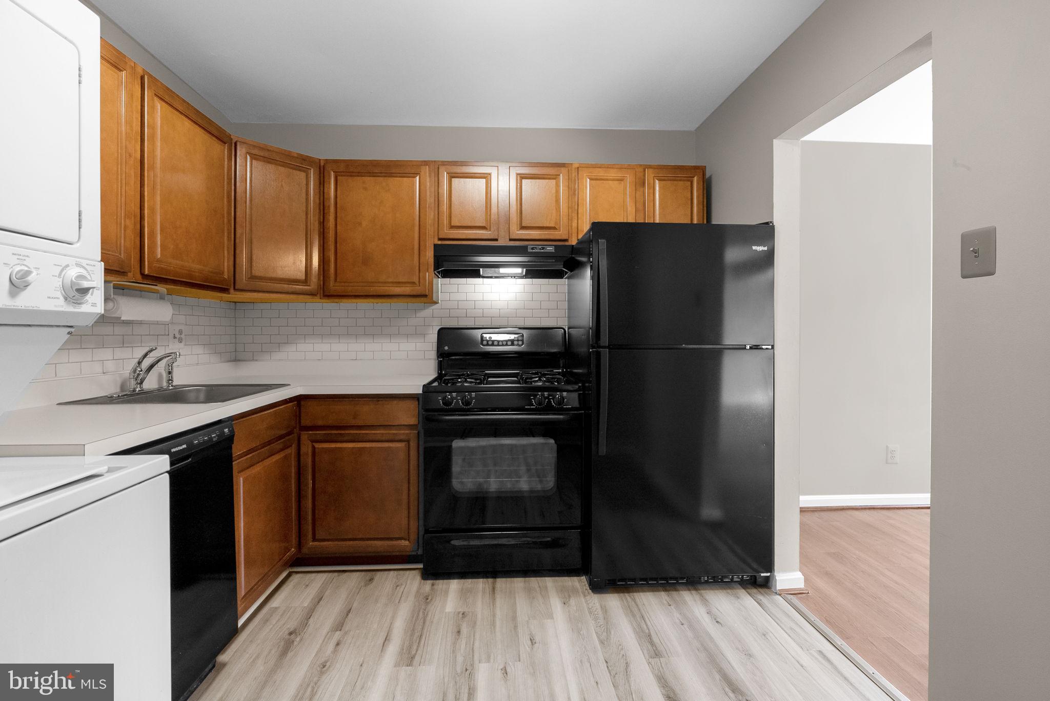 HERONS COVE - Residential