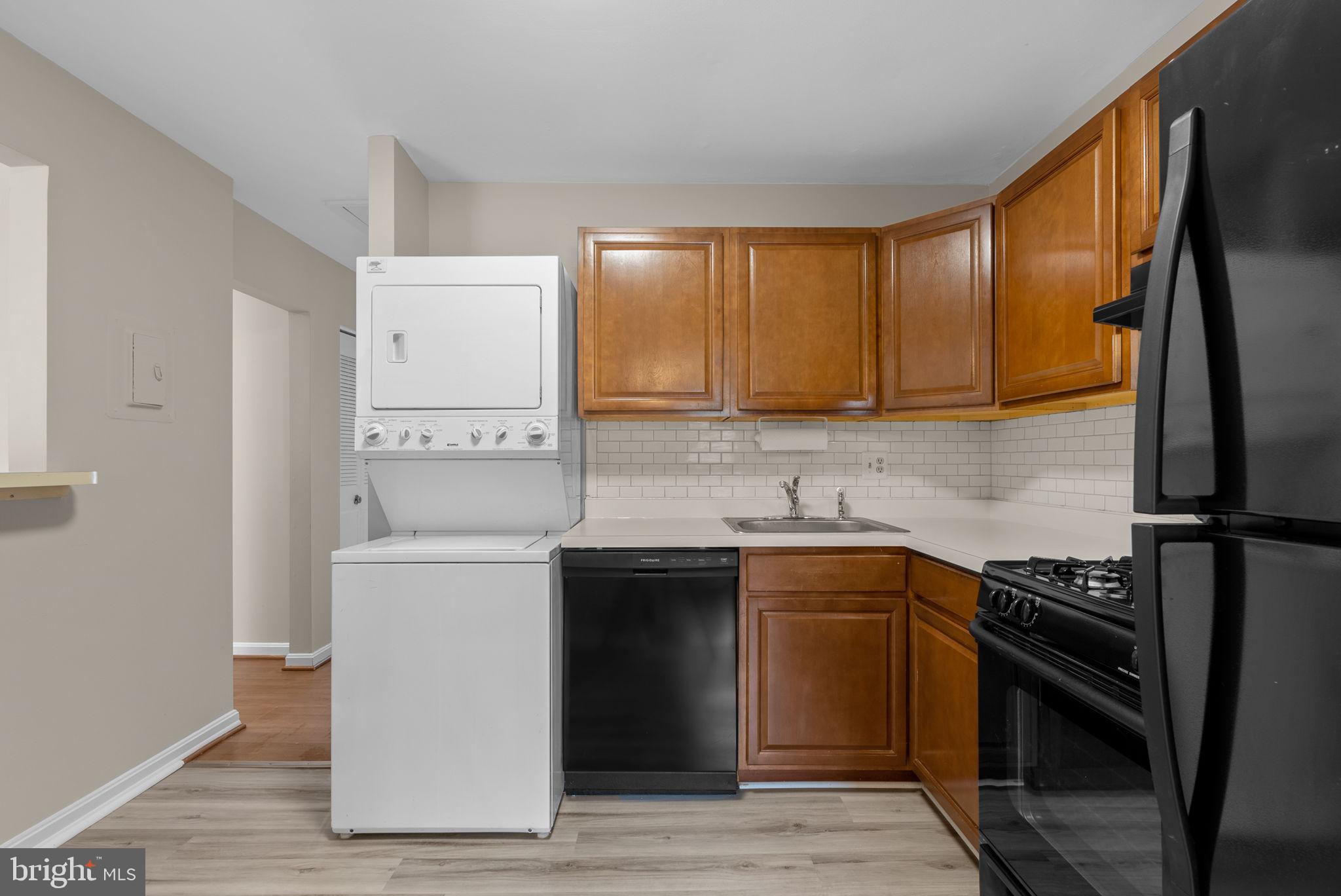 HERONS COVE - Residential