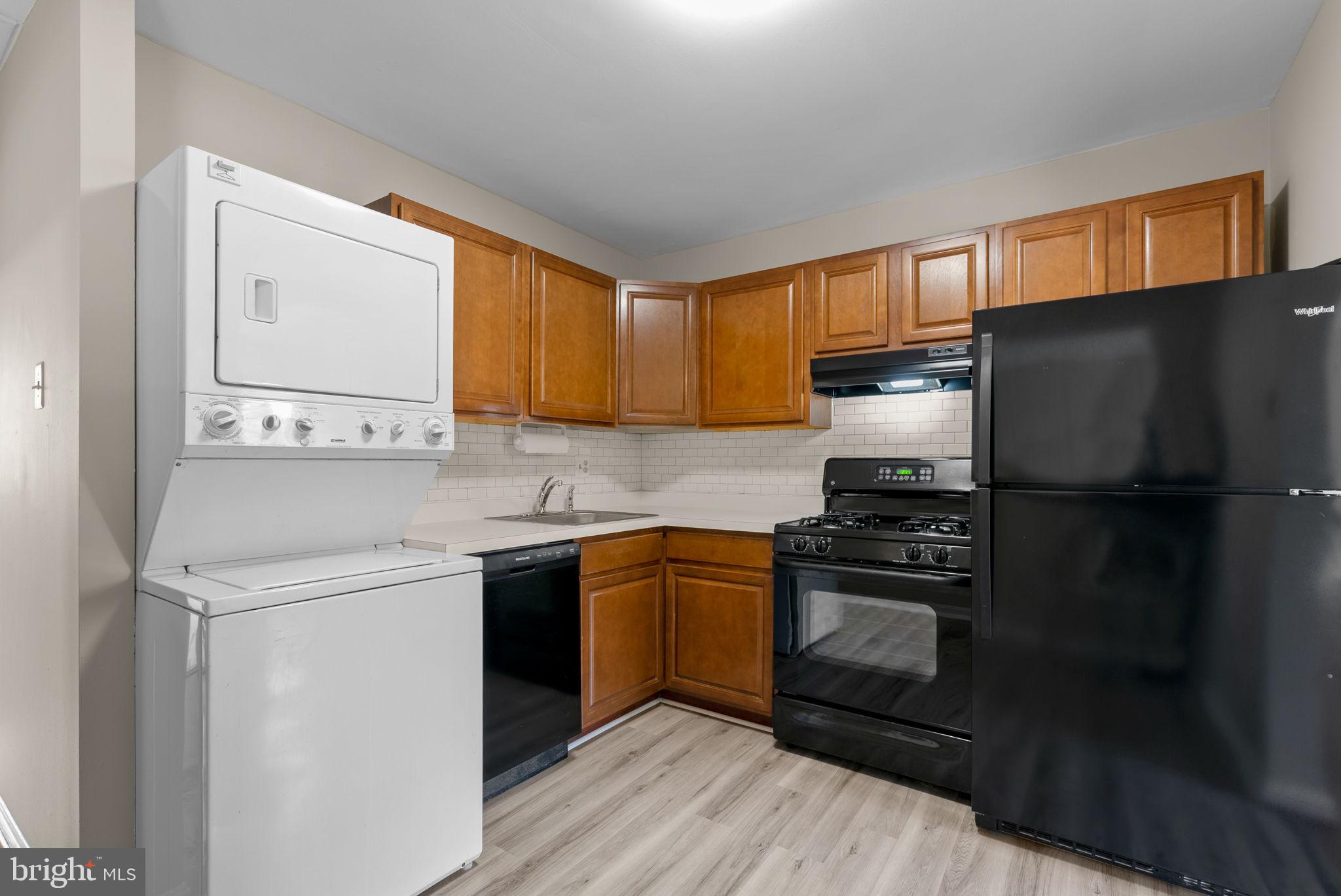 HERONS COVE - Residential