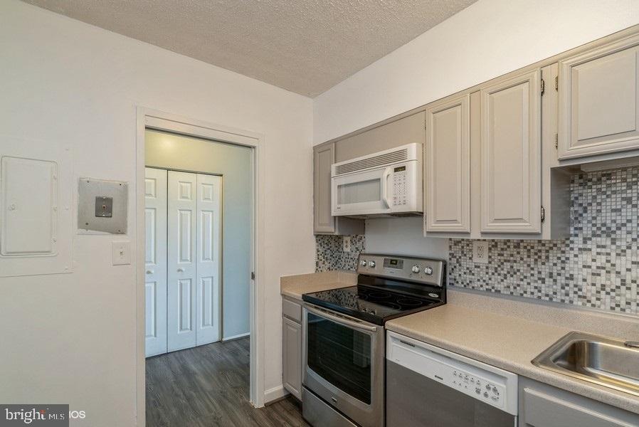 PLACE ONE - Residential