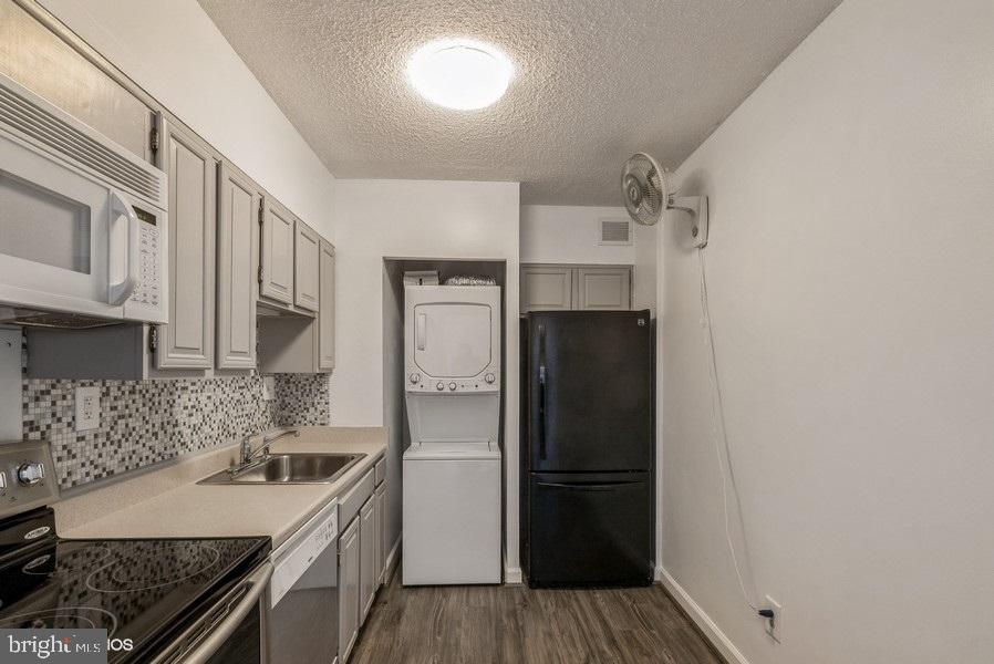 PLACE ONE - Residential