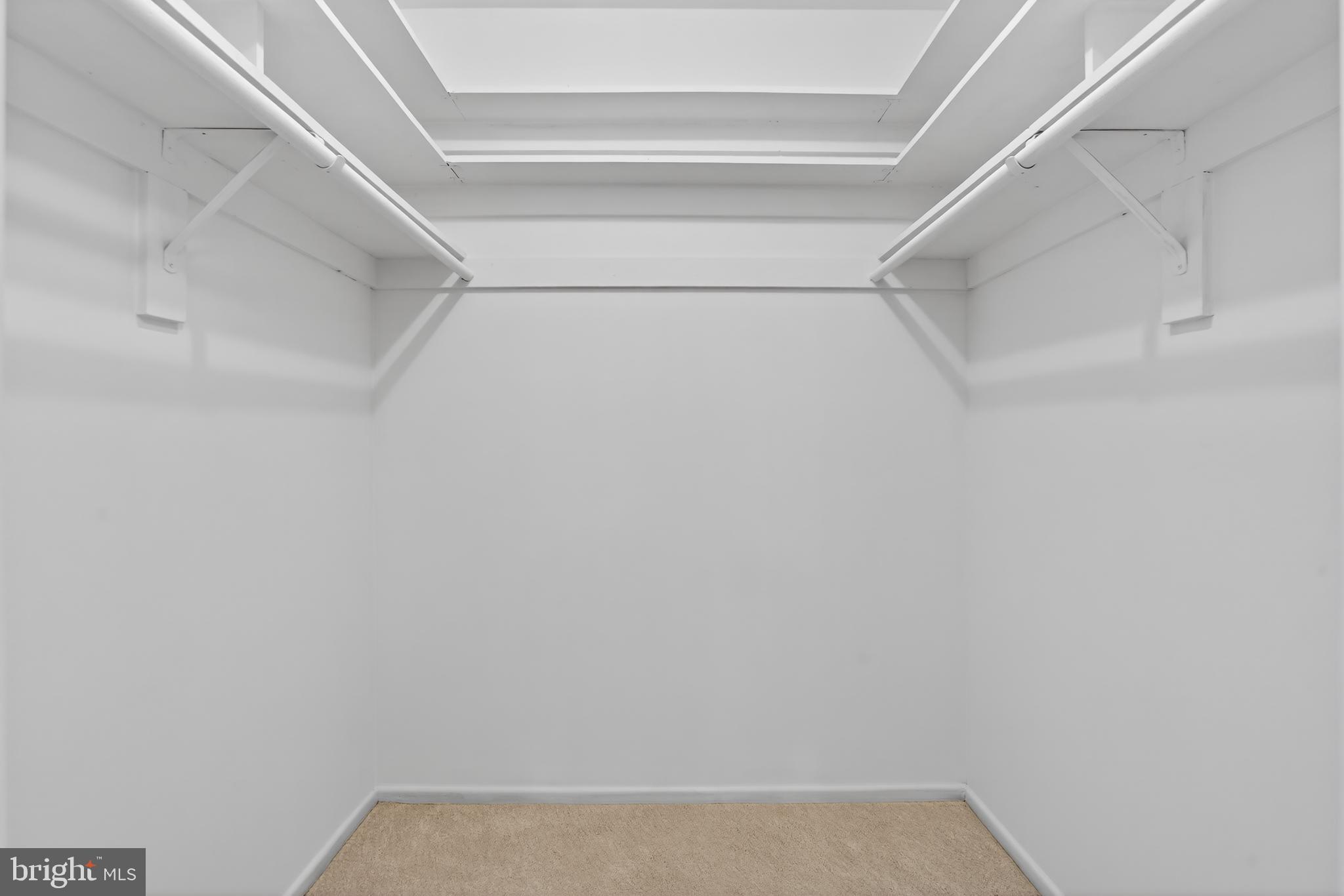 LAKE BRADDOCK - Residential