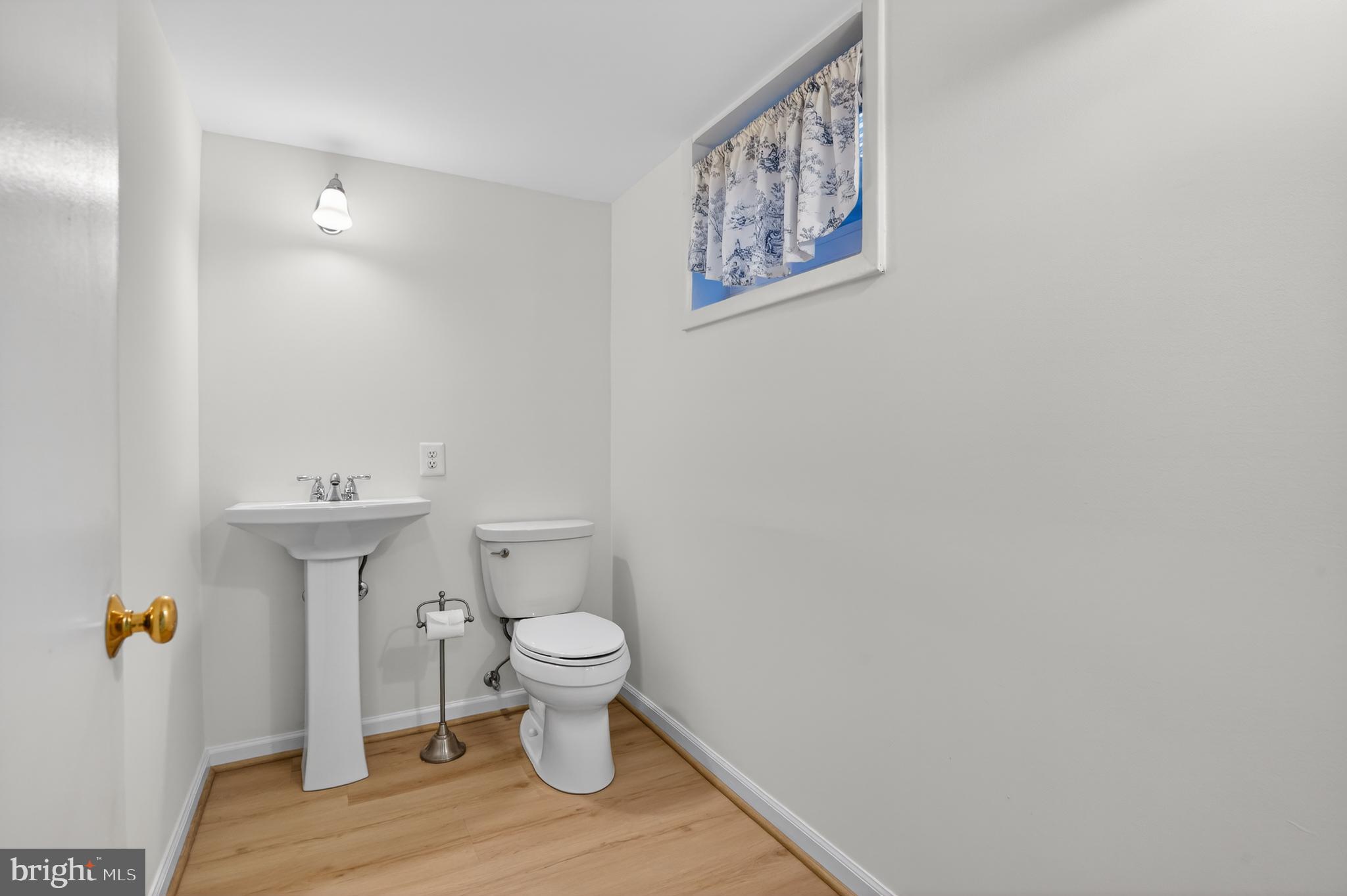 LAKE BRADDOCK - Residential