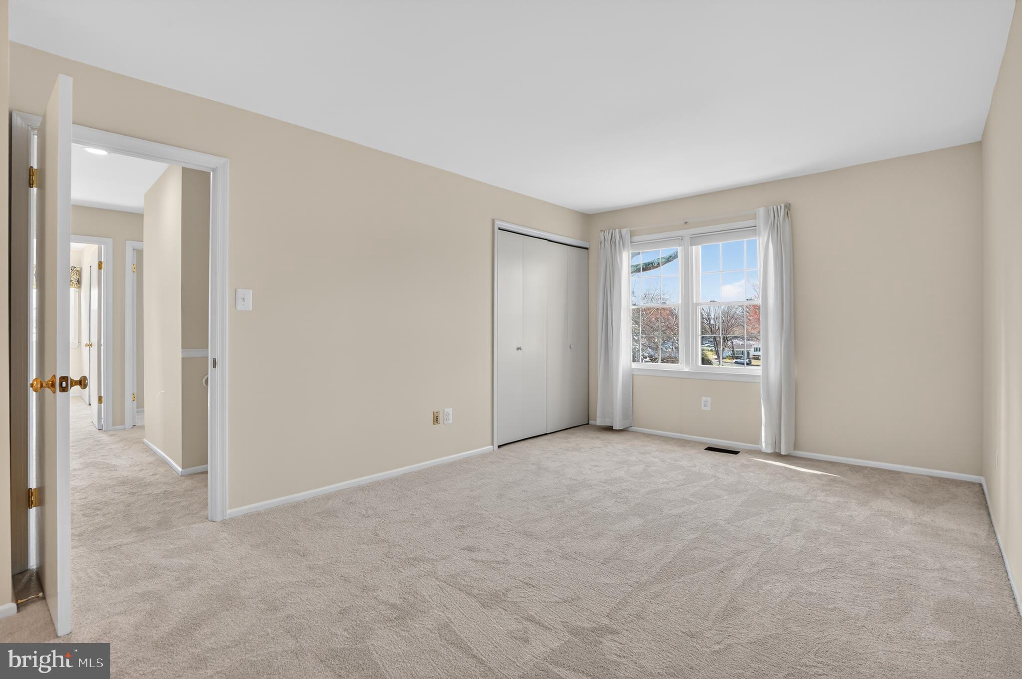 LAKE BRADDOCK - Residential