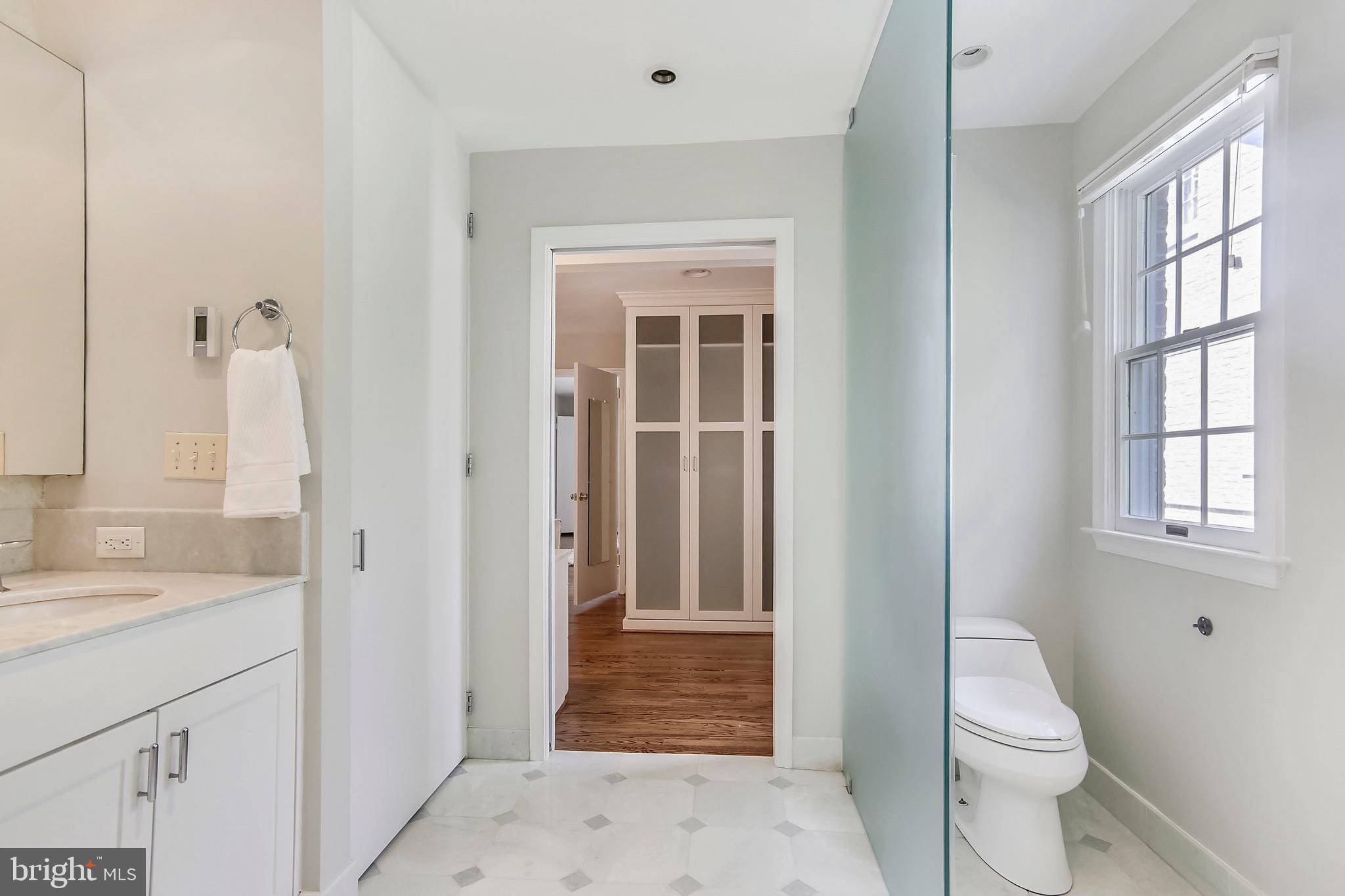 CHEVY CHASE - Residential
