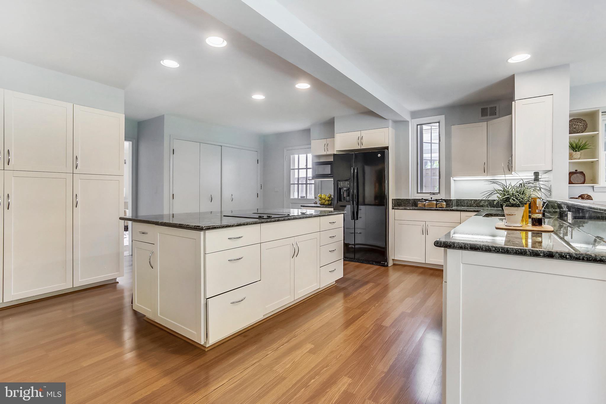 CHEVY CHASE - Residential