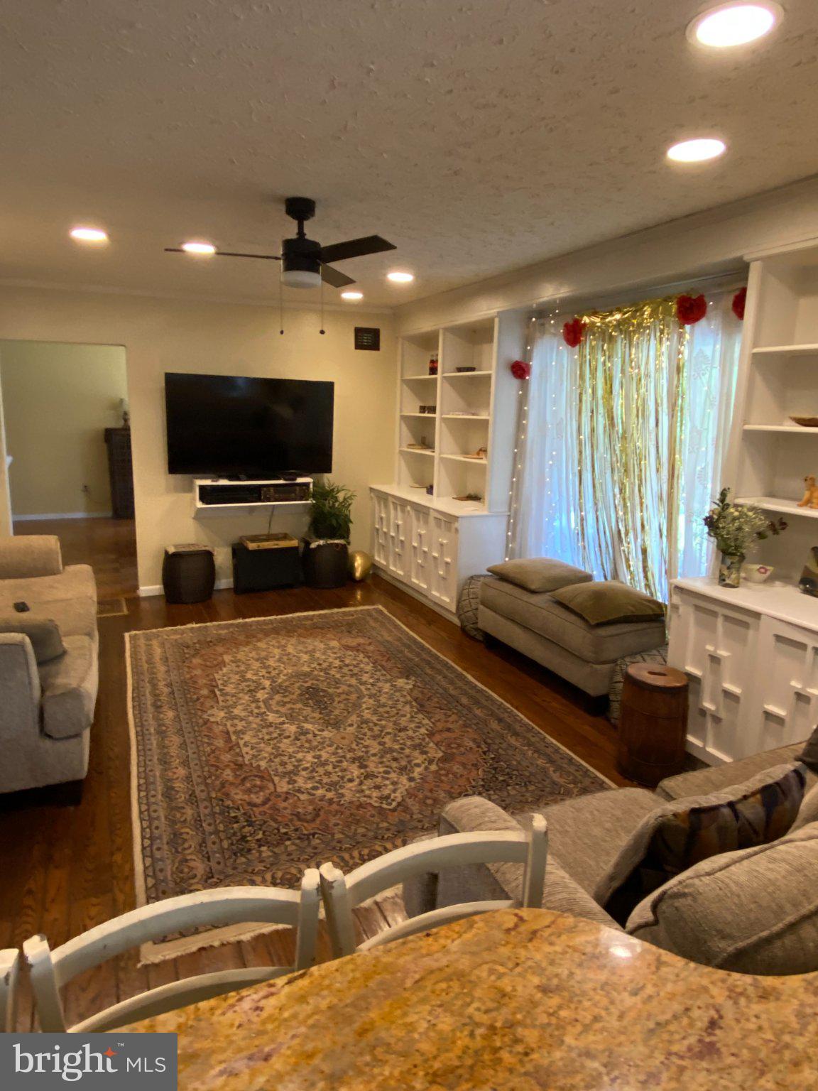 JUSTA FARMS - Residential