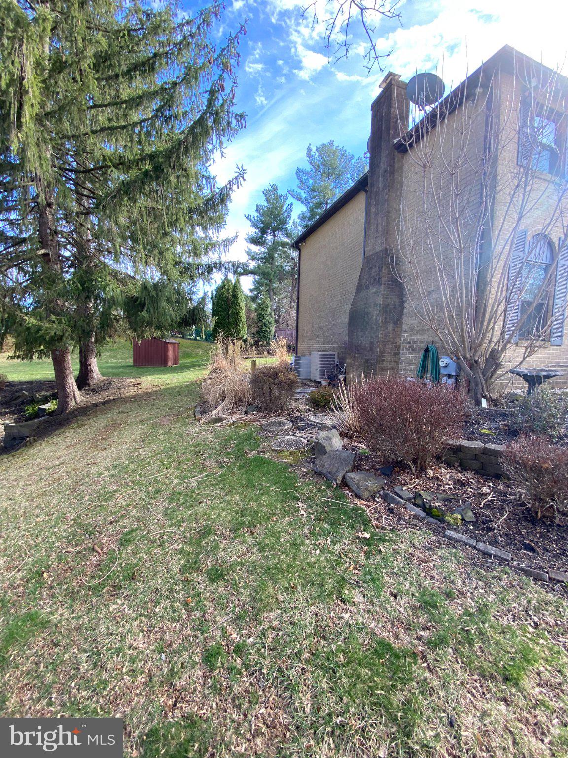 JUSTA FARMS - Residential