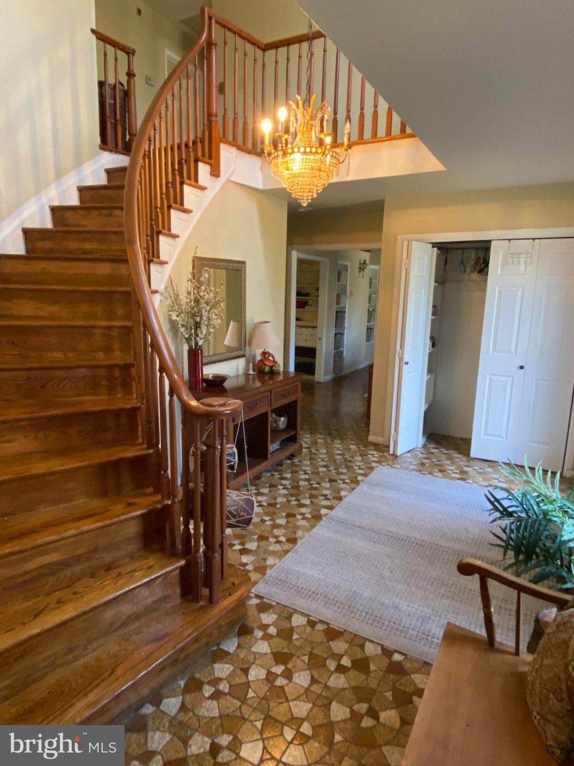 JUSTA FARMS - Residential