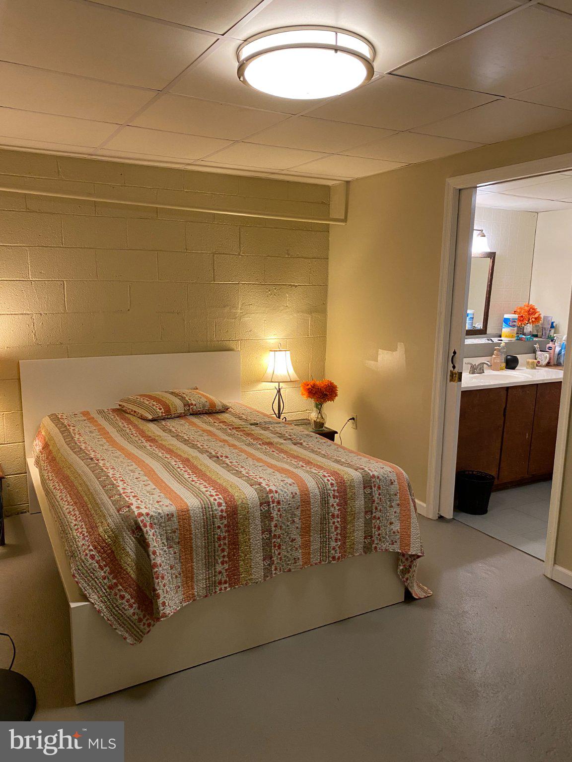 JUSTA FARMS - Residential