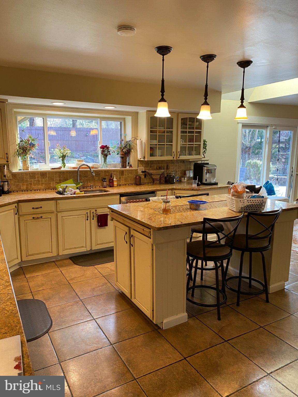 JUSTA FARMS - Residential