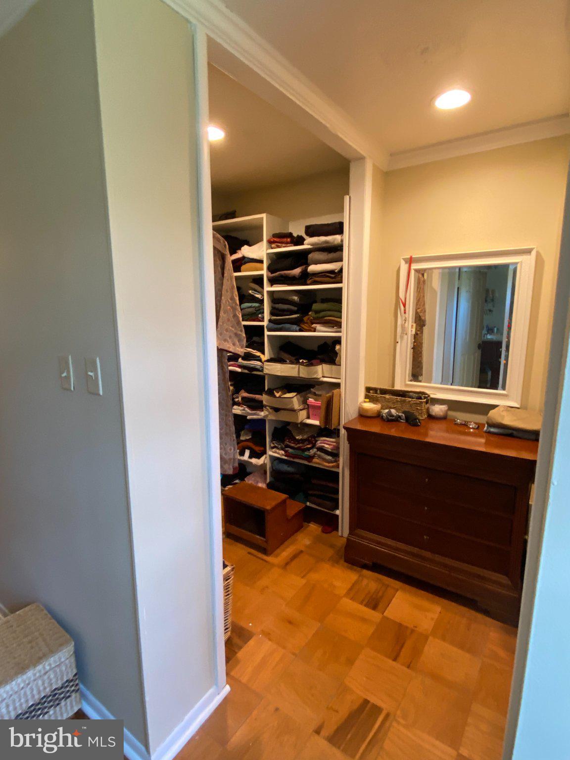 JUSTA FARMS - Residential