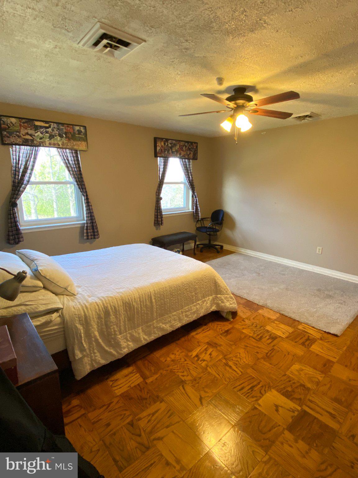 JUSTA FARMS - Residential