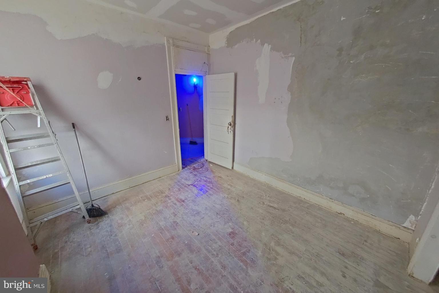 PARK CIRCLE - Residential