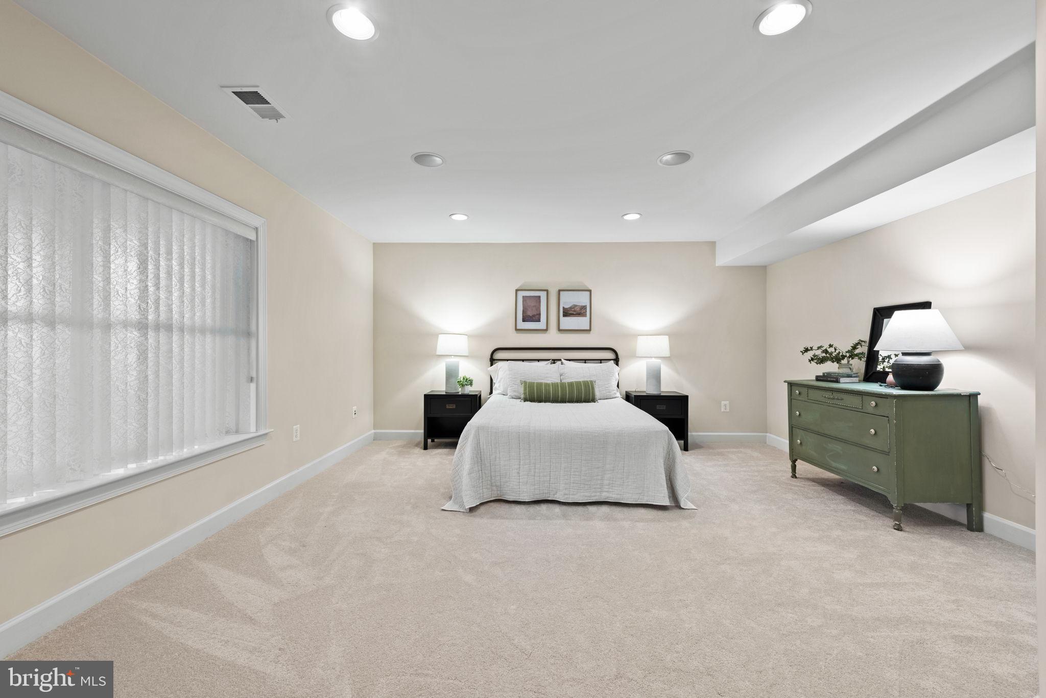 BELL MANOR ESTATES - Residential