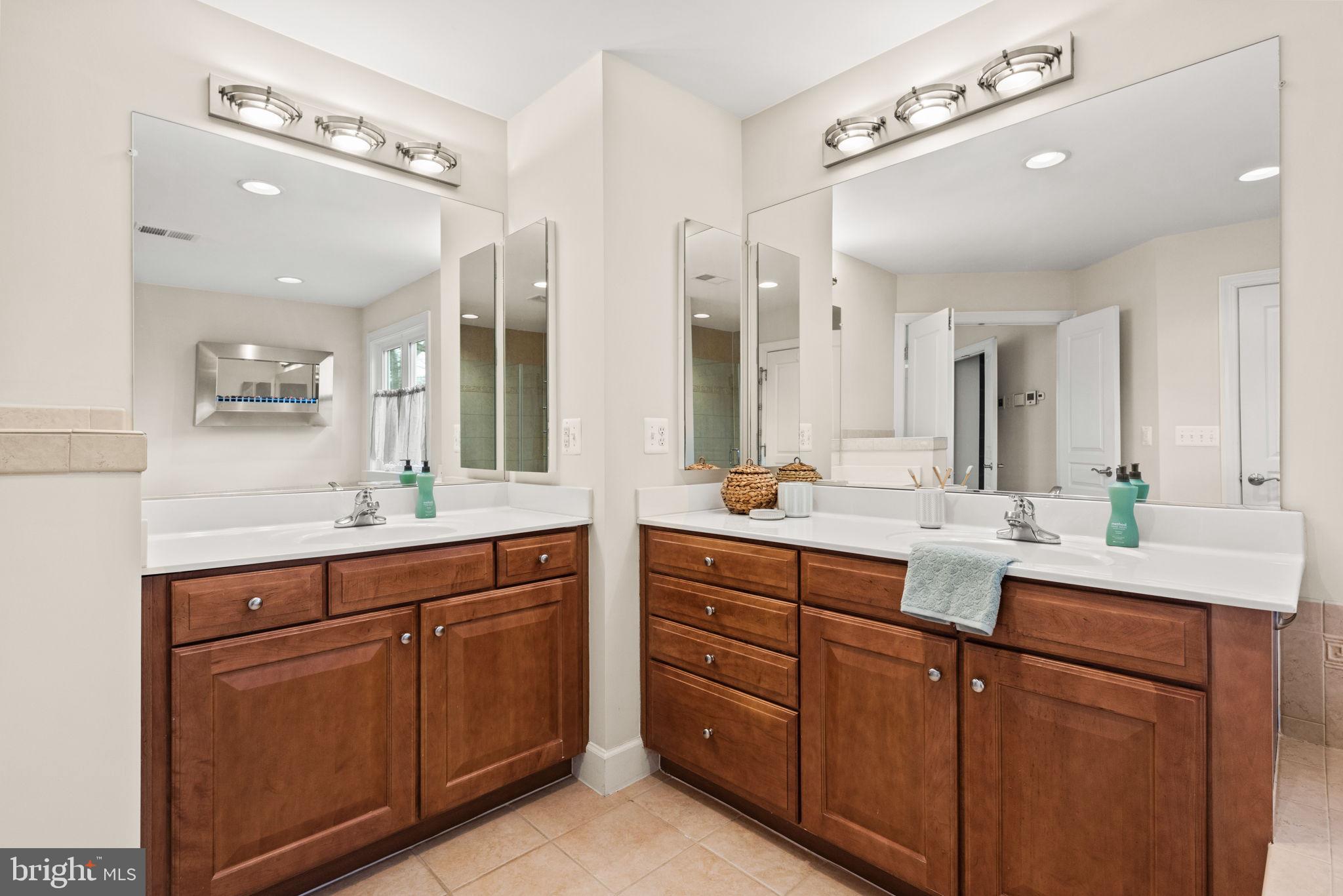 BELL MANOR ESTATES - Residential