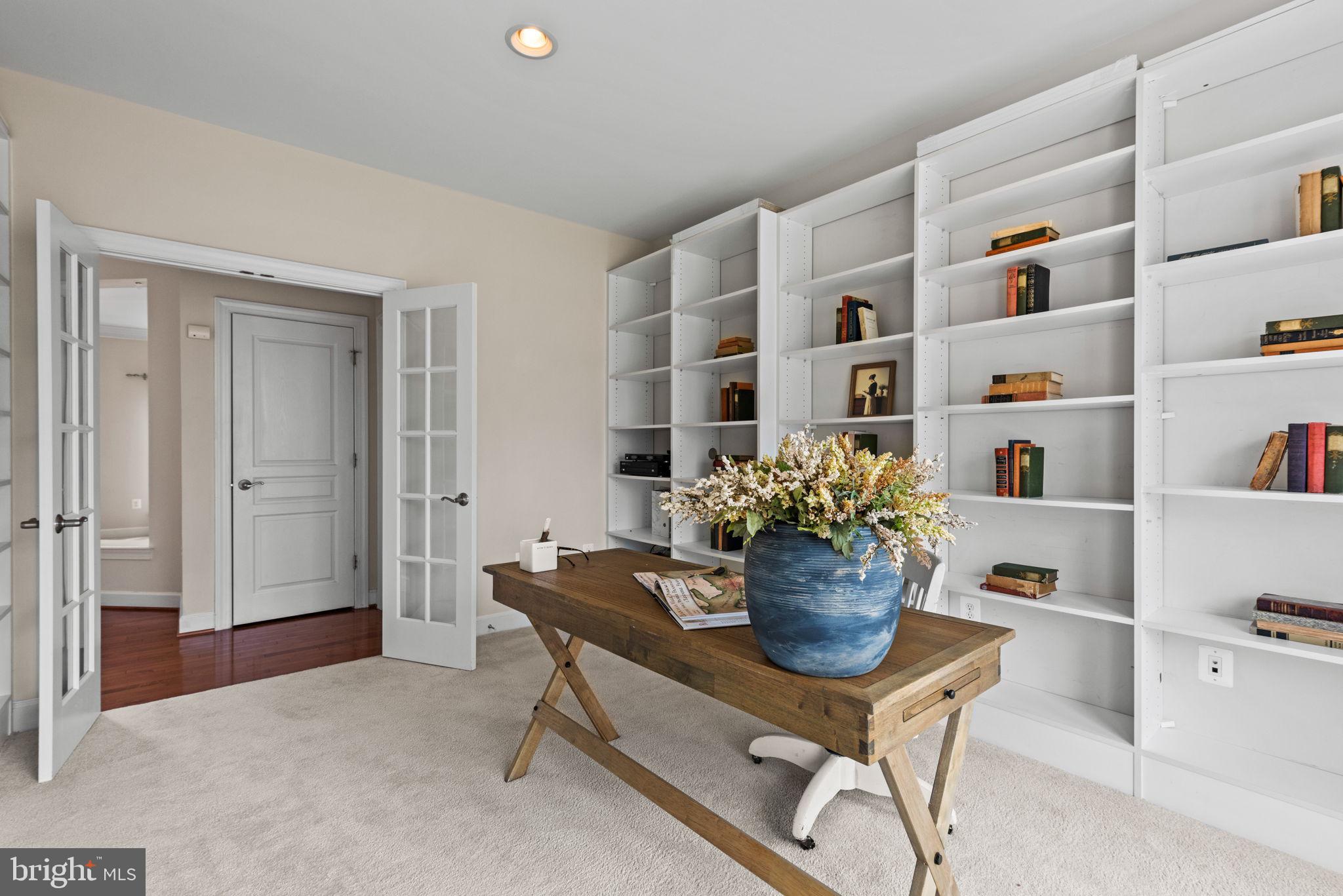 BELL MANOR ESTATES - Residential