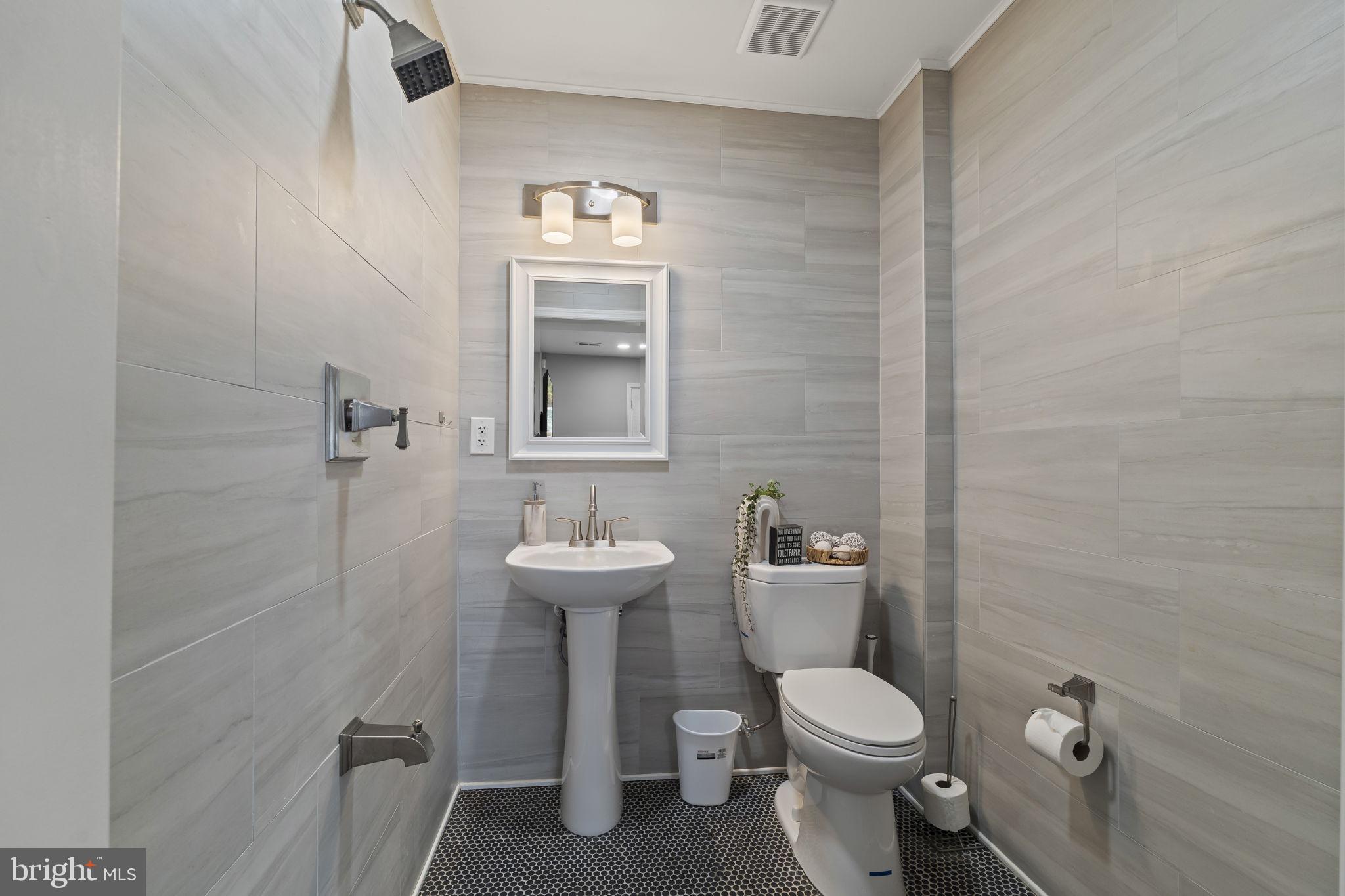 KENWOOD - Residential