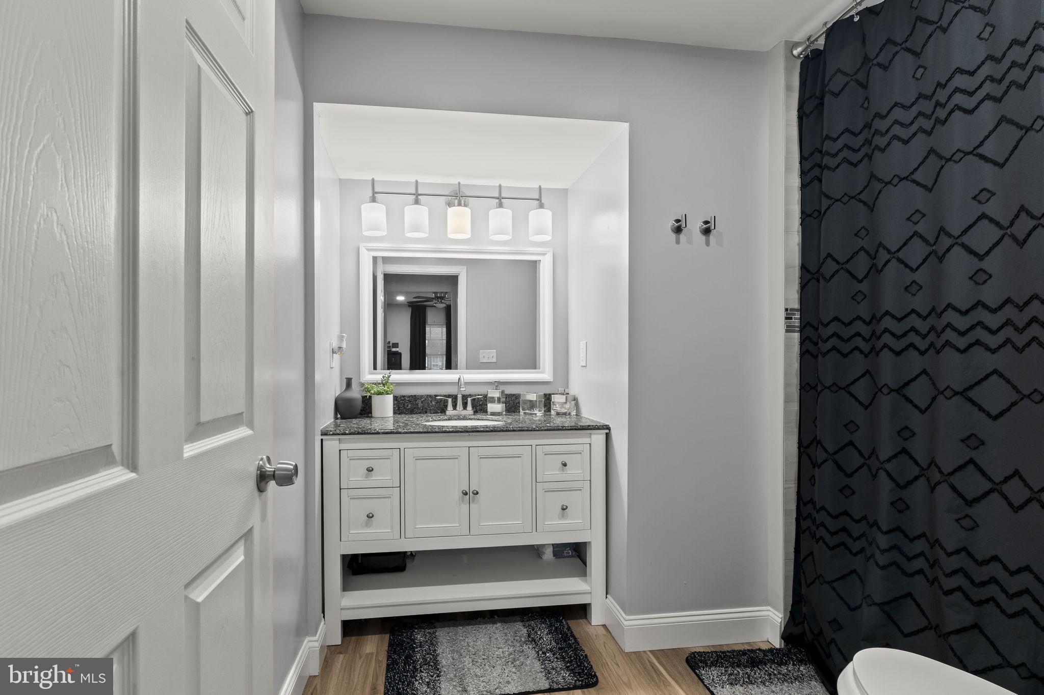 KENWOOD - Residential