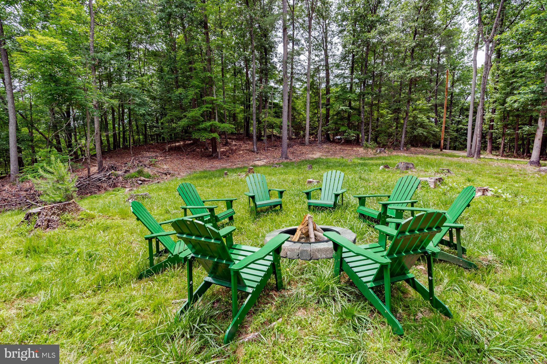 COLONIAL VILLAGE - Residential