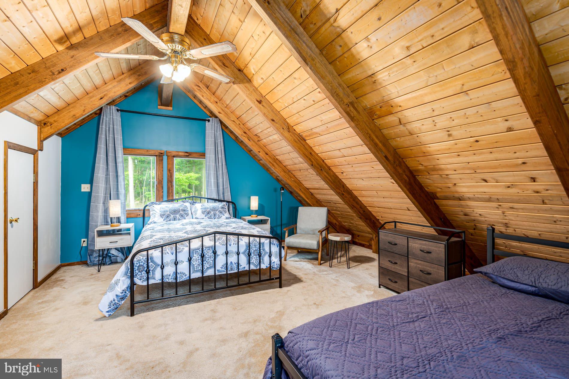 COLONIAL VILLAGE - Residential