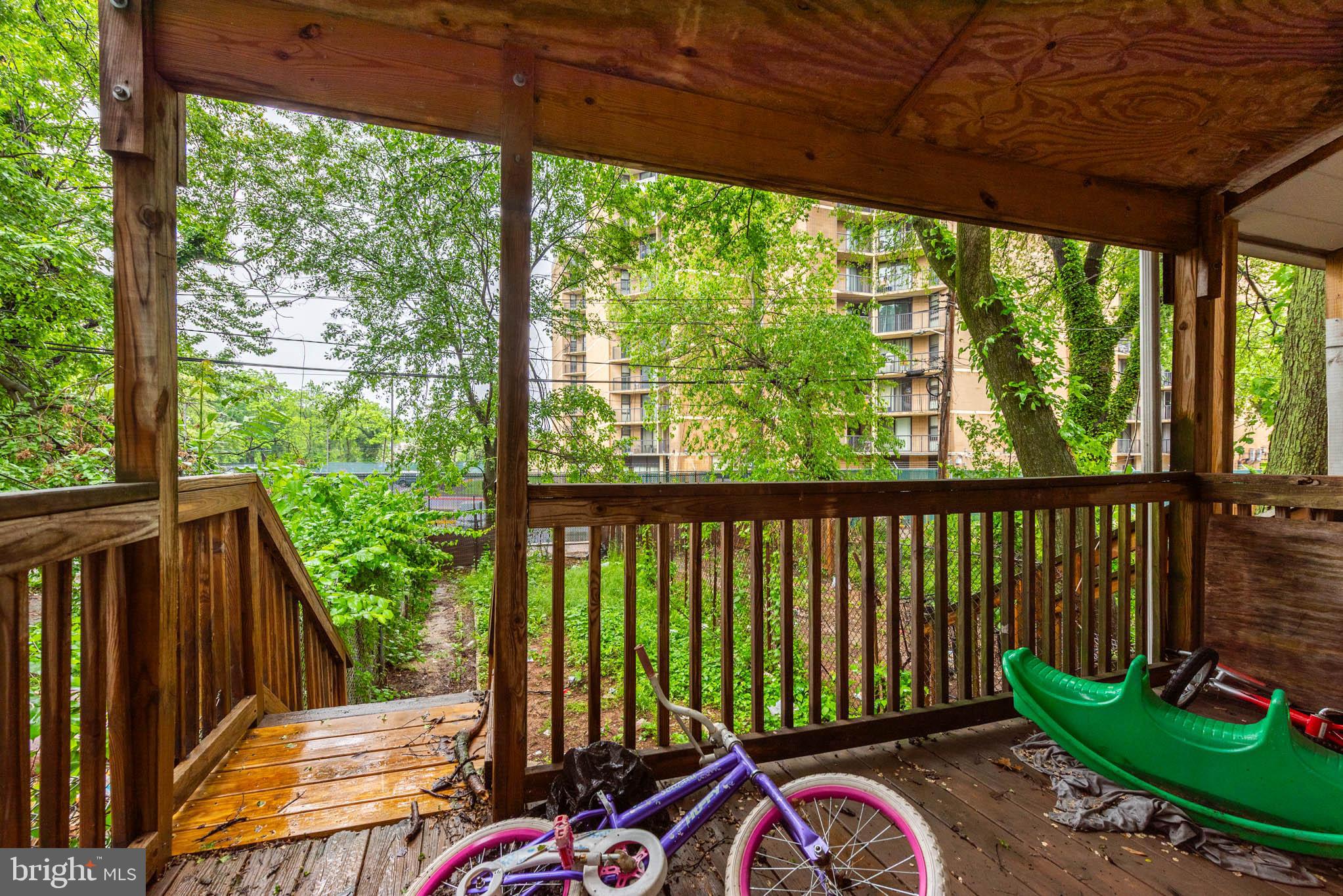 ARLINGTON - Residential
