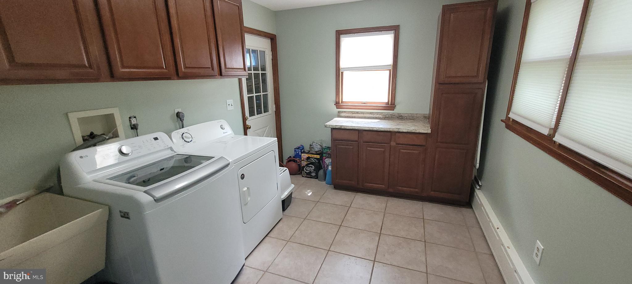 JEFFERSONVILLE - Residential