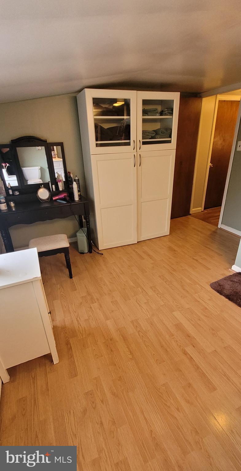 JEFFERSONVILLE - Residential