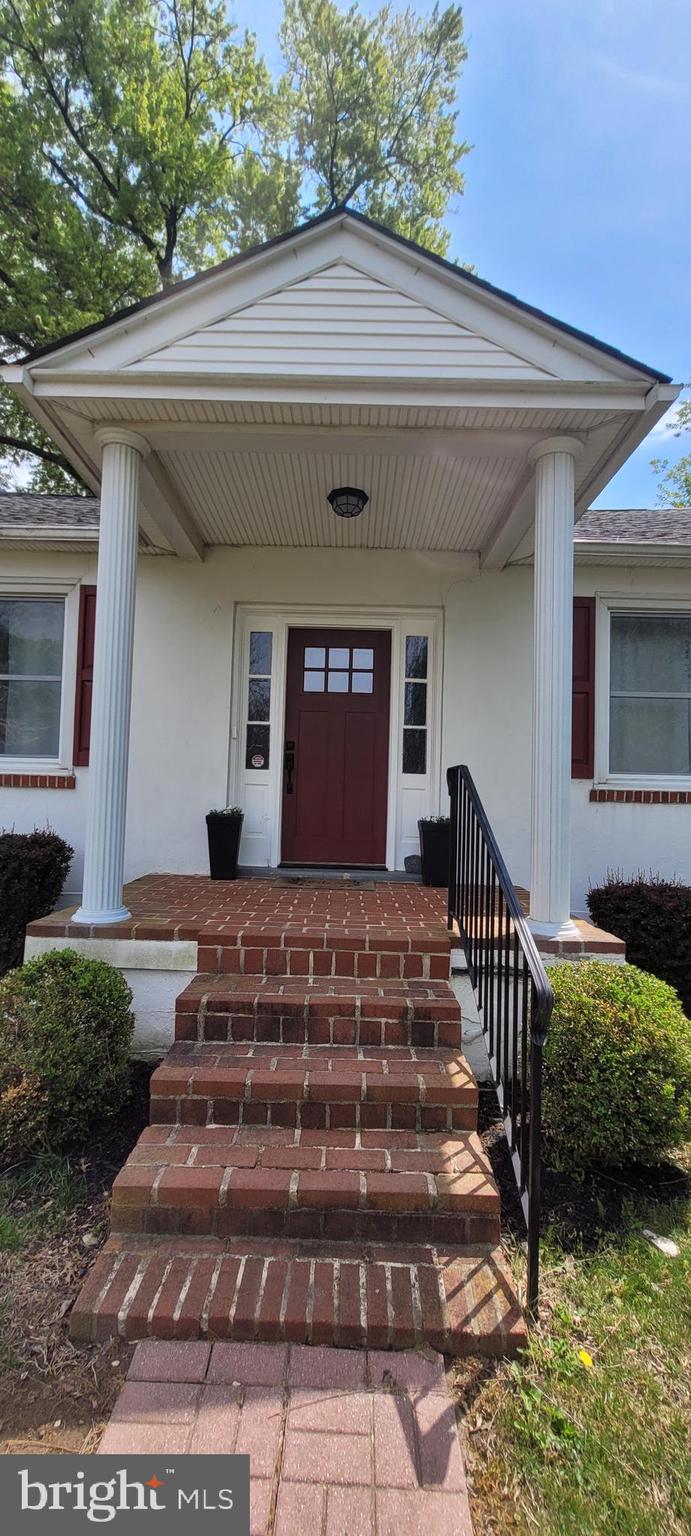 JEFFERSONVILLE - Residential