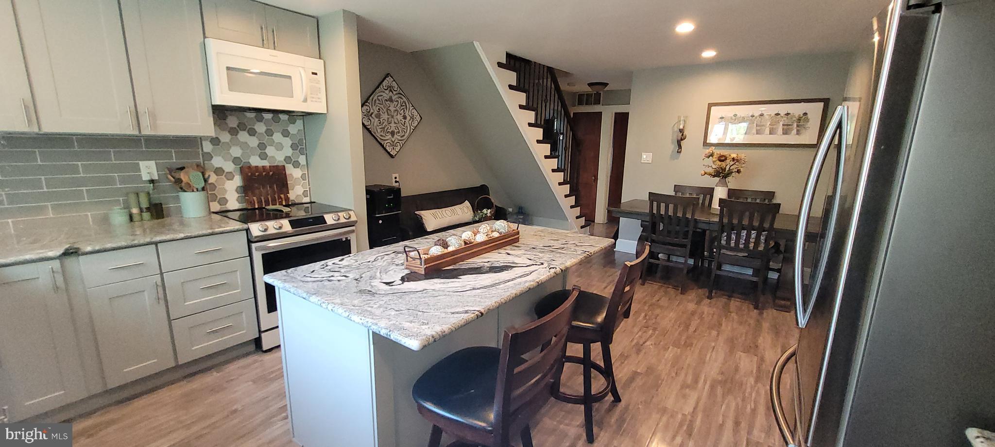 JEFFERSONVILLE - Residential