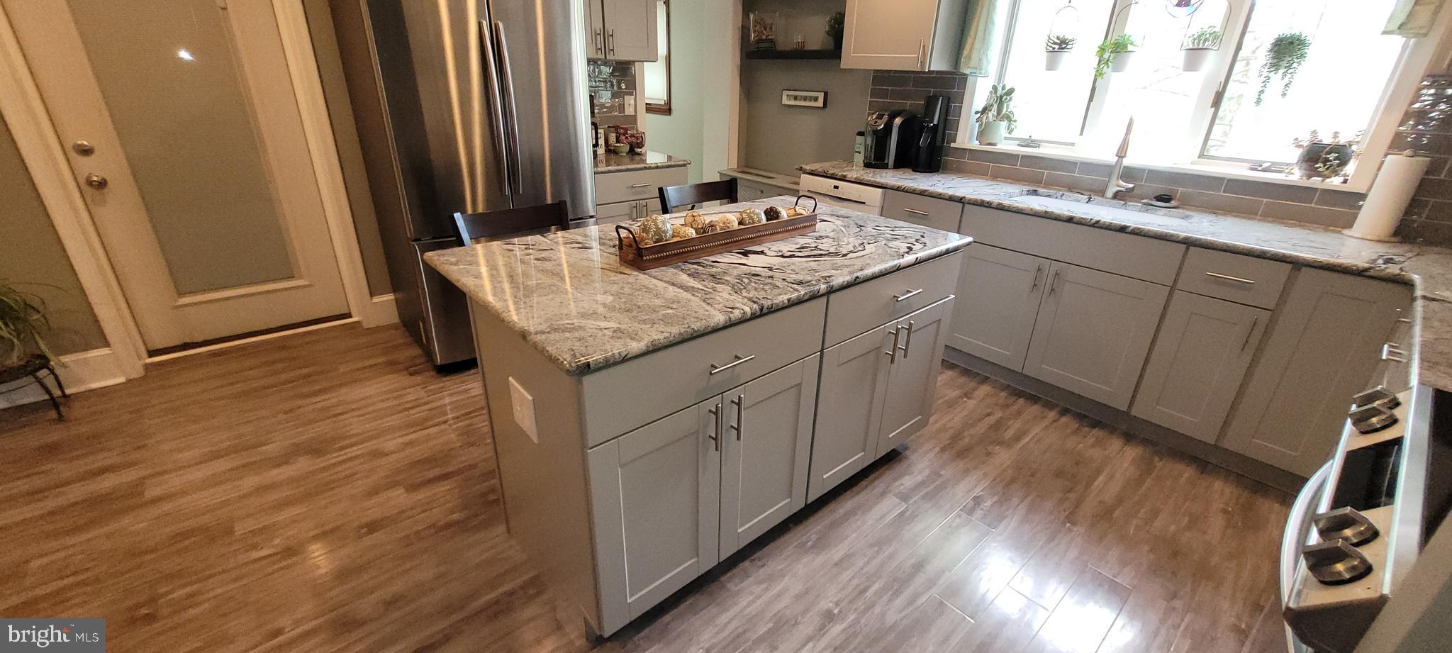 JEFFERSONVILLE - Residential