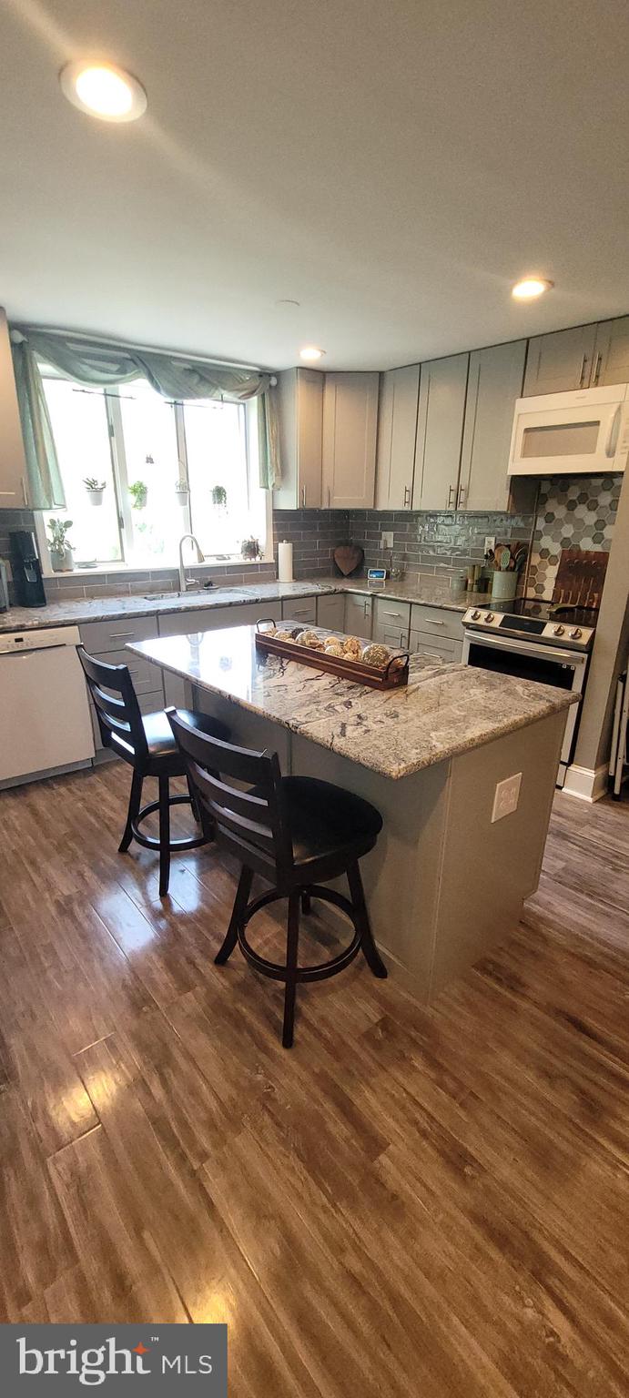 JEFFERSONVILLE - Residential