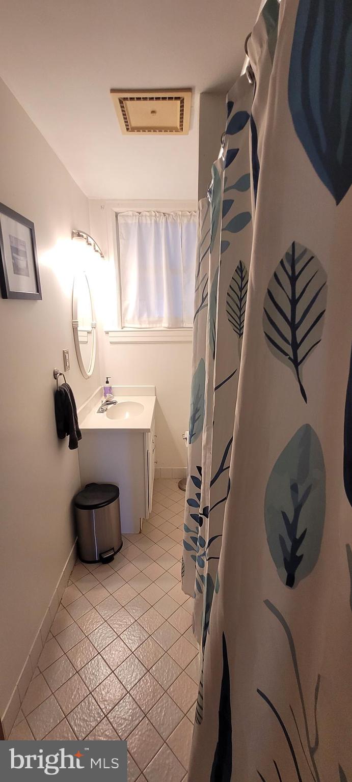 JEFFERSONVILLE - Residential