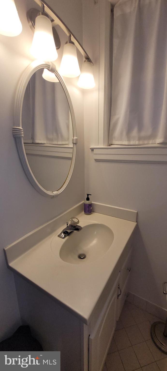 JEFFERSONVILLE - Residential