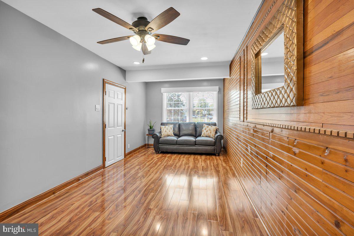 NESHAMINY VALLEY - Residential