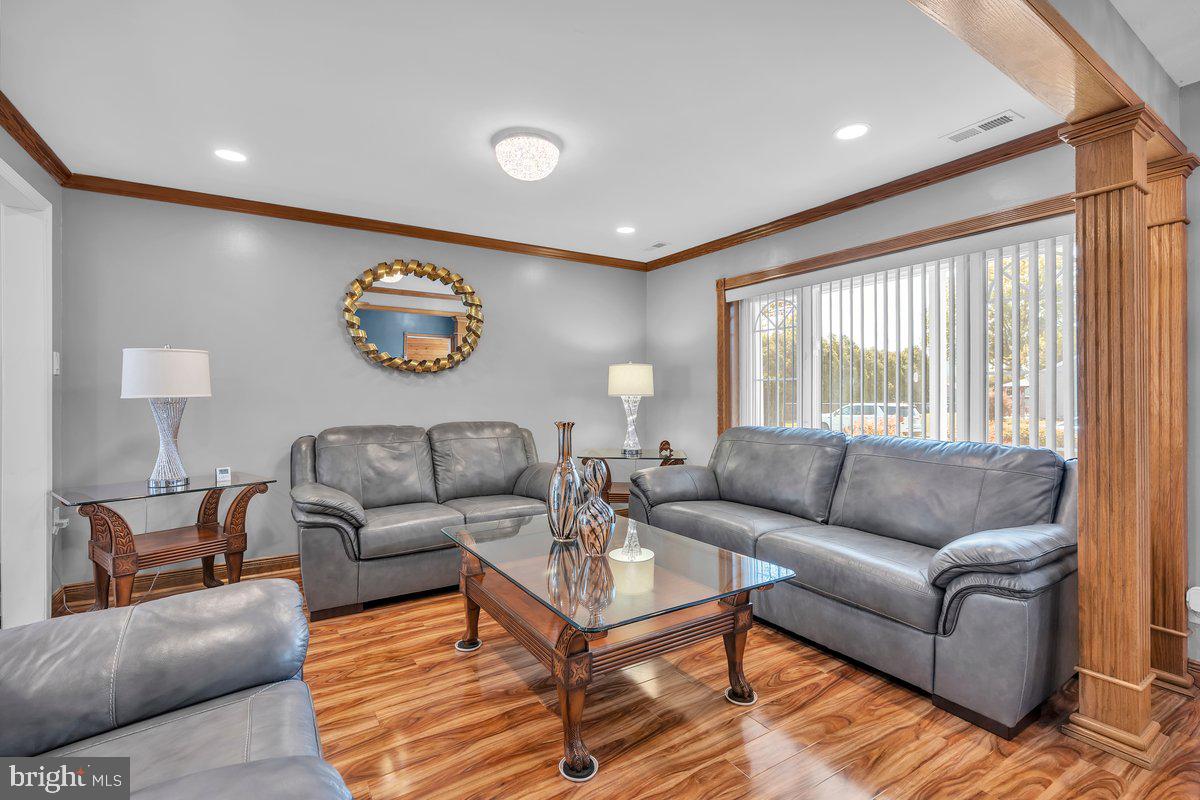 NESHAMINY VALLEY - Residential