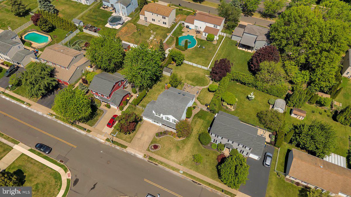 NESHAMINY VALLEY - Residential