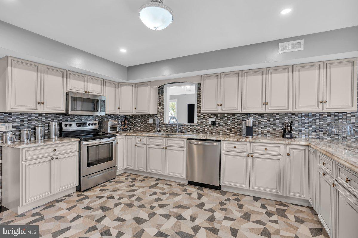 NESHAMINY VALLEY - Residential