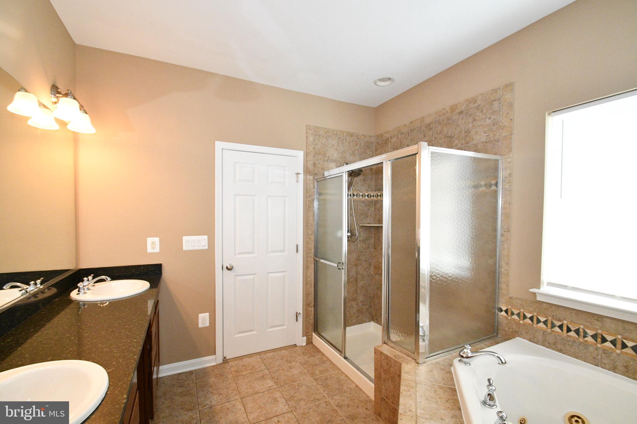 AUSTIN RIDGE - Residential Lease