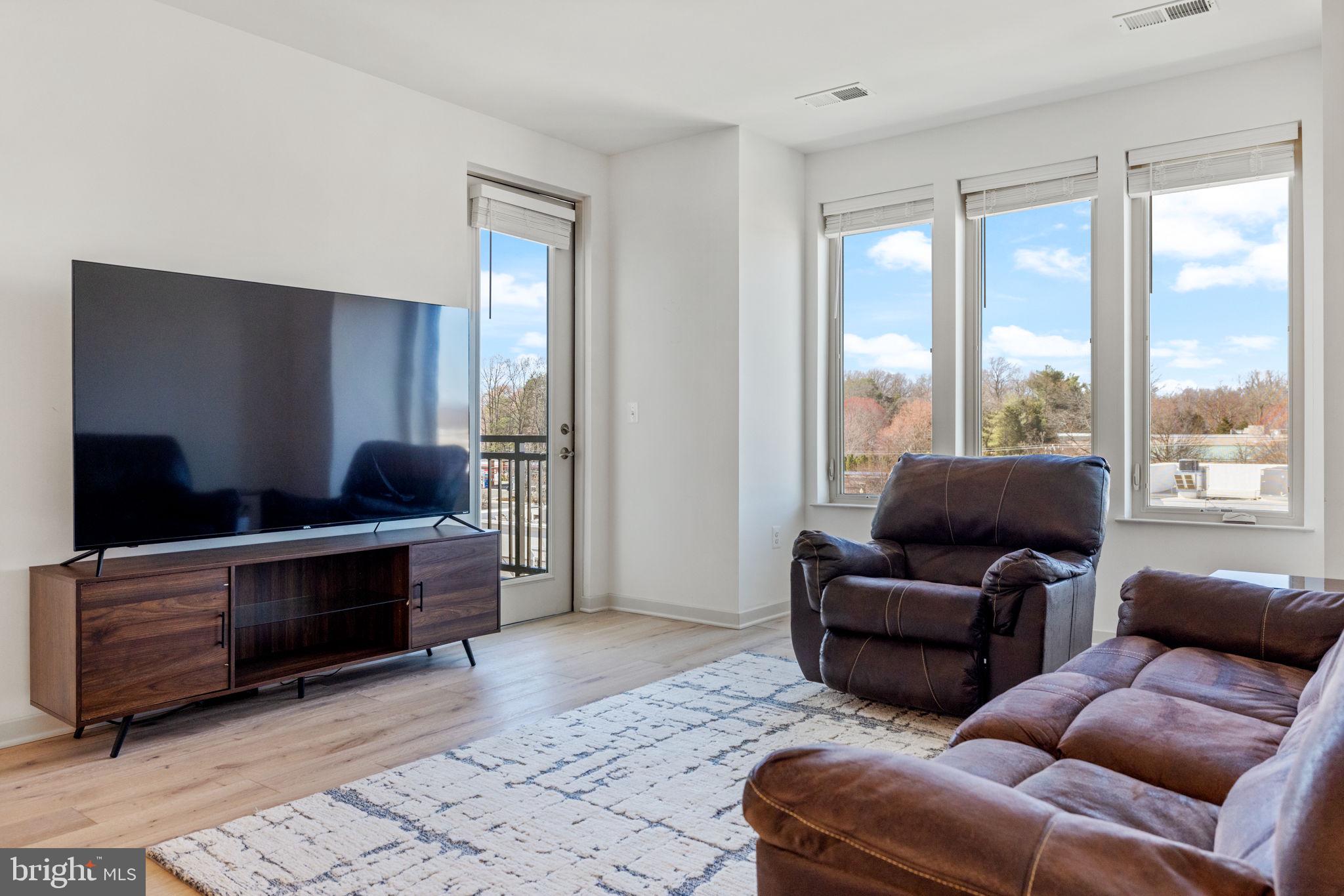 BOULEVARD VI TOWNS - Residential