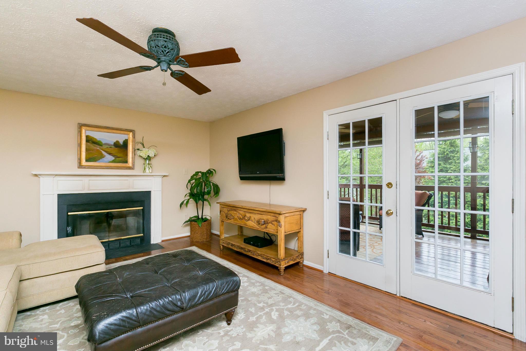 CHAPMAN FARM AT CROFTON - Residential